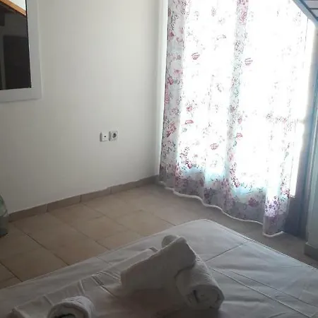 Four Aces Apartment