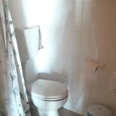 Four Aces Apartment